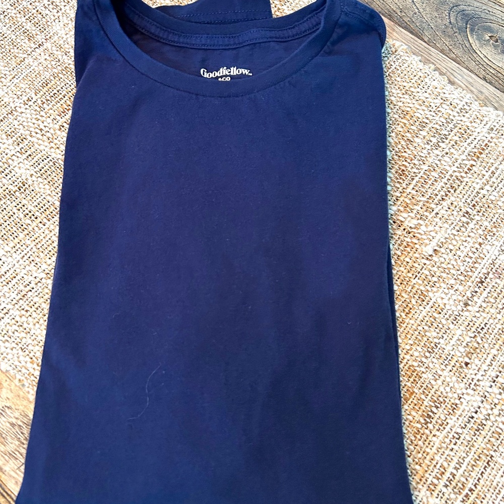 🟦EUC - GOODFELLOW & CO MENS T-SHIRT - SIZE LARGE🟦